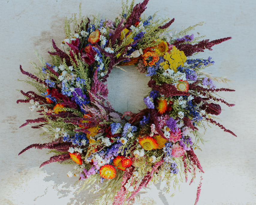 ドライフラワー natural wreathe no.565 Dried Flower Wreath by Charles Little & Company – Schreiner's Gardens