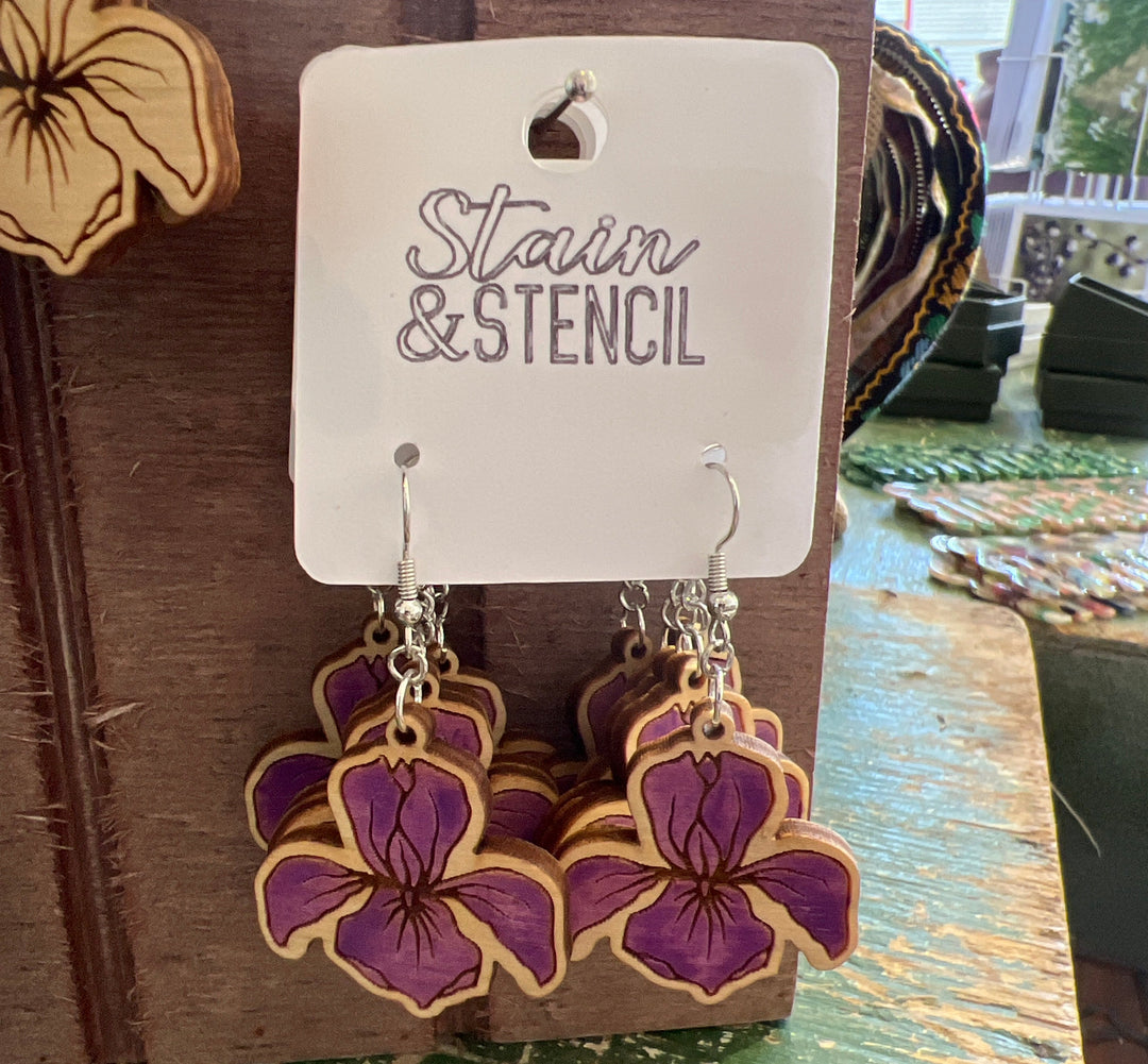 Jewelry: Purple Iris Earrings – Schreiner's Gardens