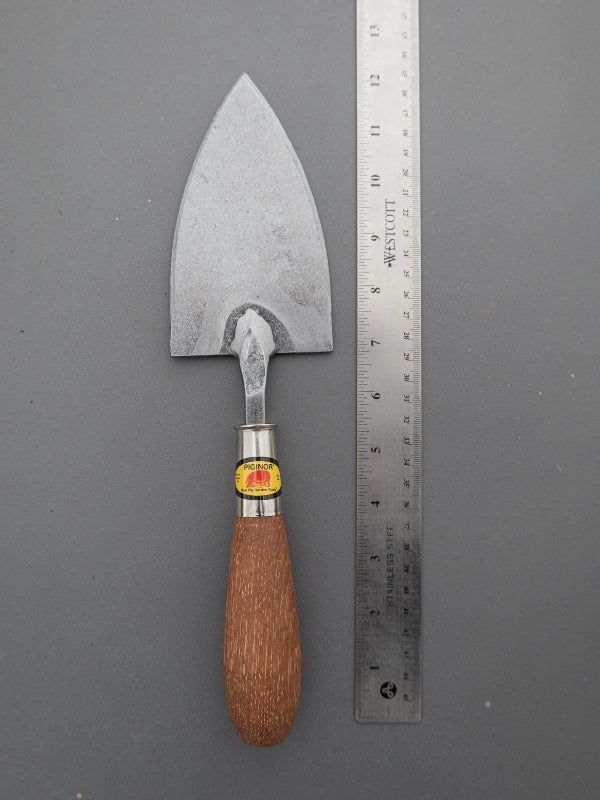 Tool-Dividing Spade