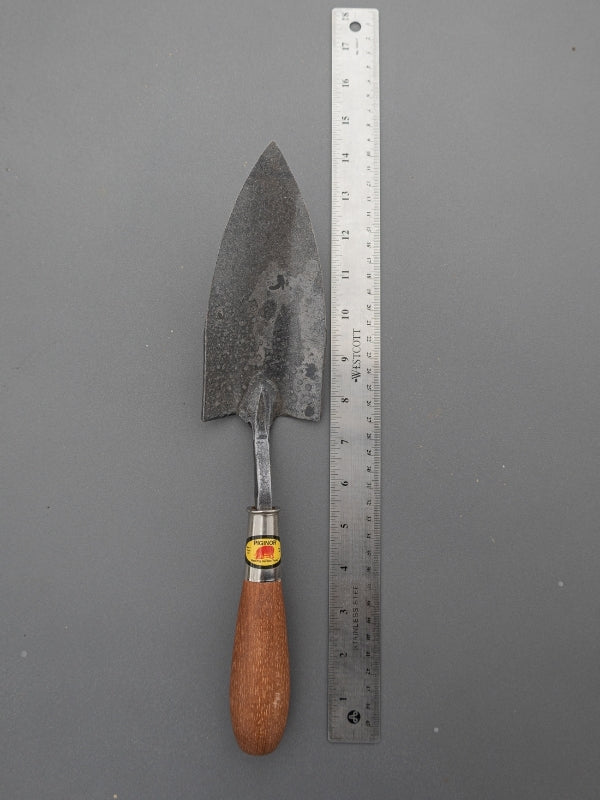 Trowel